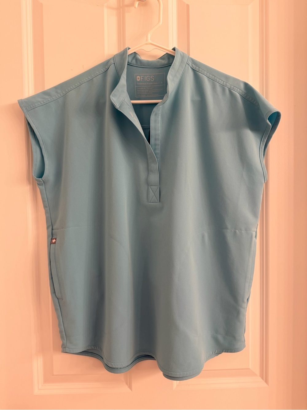 FIGS Women's Seaglass Rafaela Scrub Top